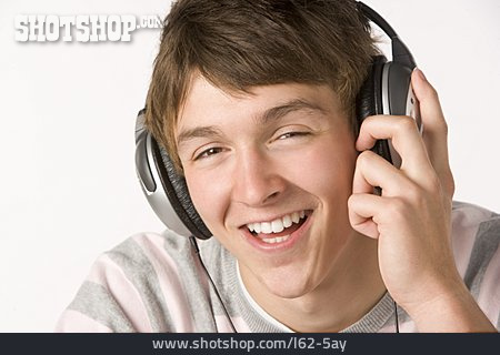 
                Jugendlicher, Musik, Hören, Kopfhörer                   