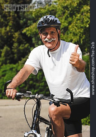 
                Aktiver Senior, Fahrradfahrer                   