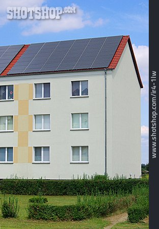 
                Wohnhaus, Solarenergie, Energieerzeugung                   