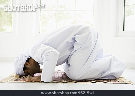 
                Mann, Muslim, Beten                   