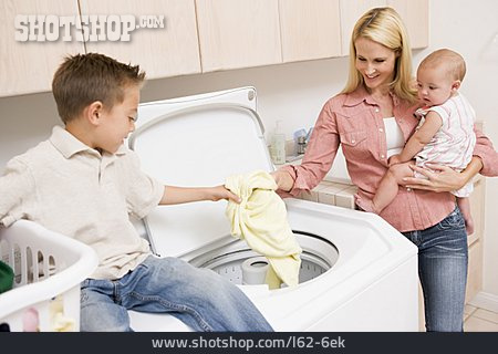 
                Mutter, Waschen, Sohn, Waschtag                   