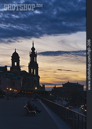 
                Dresden, Hofkirche, Brühlsche Terrasse, Ständehaus                   