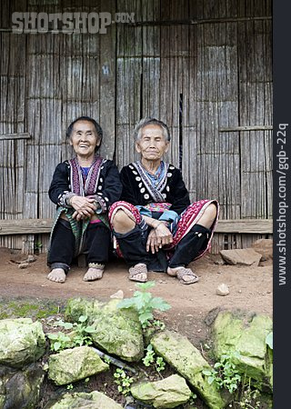 
                Seniorin, Hmong, Luang Namtha, Muang Sing                   