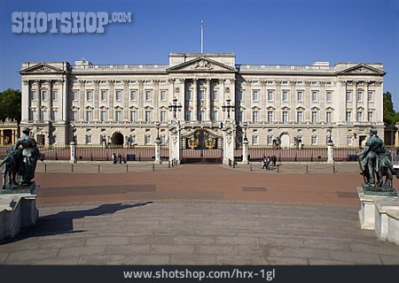 
                Buckingham Palace                   