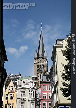 
                Aachen, Altstadt, Kirchturm                   