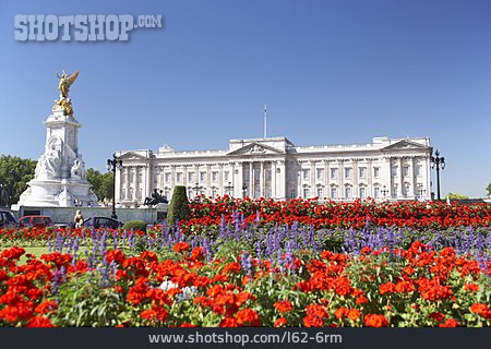 
                London, Buckingham Palace                   