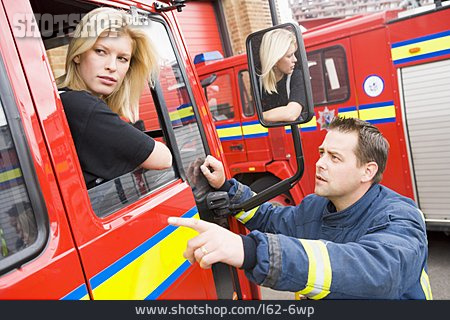 
                Feuerwehreinsatz, Feuerwehrübung, Anweisungen                   