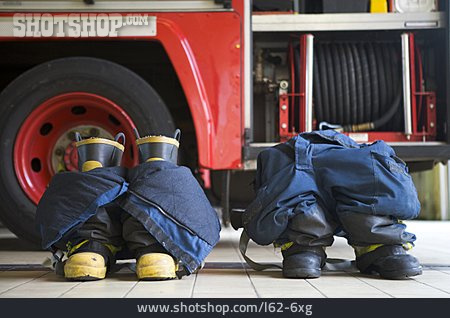 
                Arbeitskleidung, Schutzkleidung, Feuerwehr                   