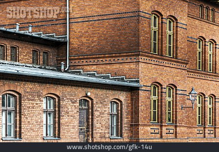 
                Industriegebäude, Fenster, Ziegelstein                   