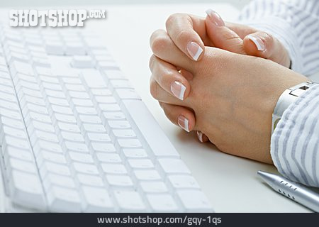 
                Computer, Tastatur, Arbeitsplatz                   