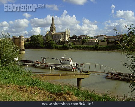 
                Langon, Garonne                   