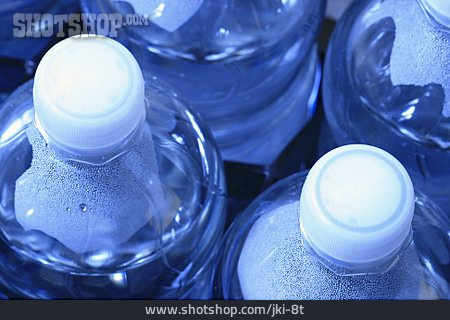 
                Wasserflasche, Plastikflasche                   