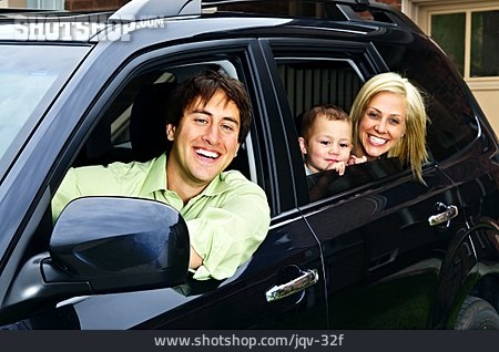 
                Auto, Familie, Familienausflug                   
