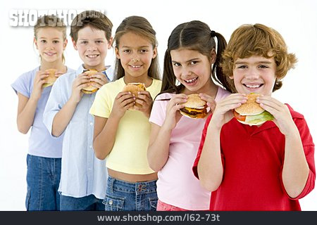 
                Children Group, Eating, Unhealthy, Clique                   