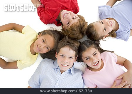 
                Kindergruppe, Freunde, Clique, Freundeskreis                   