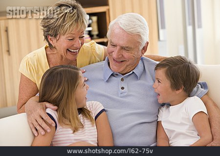 
                Enkel, Großeltern, Familienleben                   