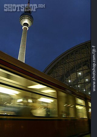 
                Berlin, Fernsehturm, Alexanderplatz, S-bahn                   