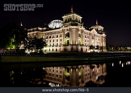 
                Bundestag                   