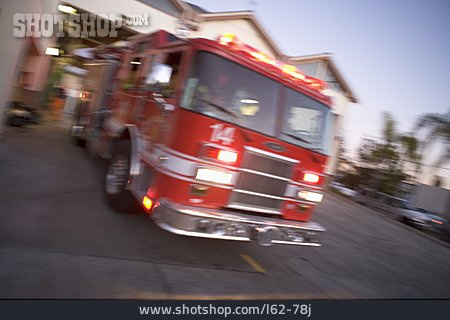 
                Feuerwehr, Feuerwehrauto, Löschzug                   