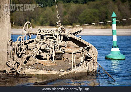 
                Schiffswrack, Fischkutter                   