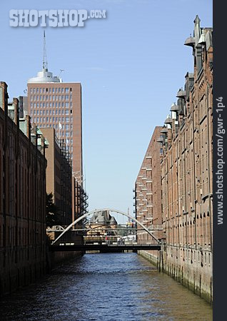 
                Hamburg, Speicherstadt, Niederbaumbrücke                   