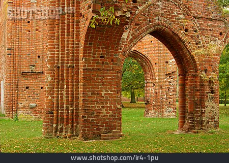 
                Ruine, Kloster Eldena                   