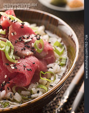 
                Fleischgericht, Japanische Küche, Reissuppe                   