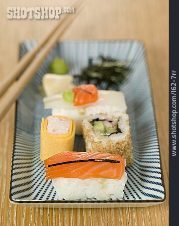 
                Sushi, Sushiplatte, Japanische Küche                   