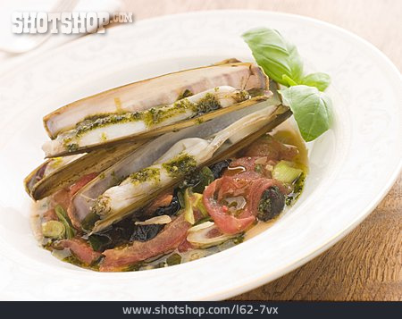 
                Mediterrane Küche, Muschelgericht, Scheidenmuschel                   