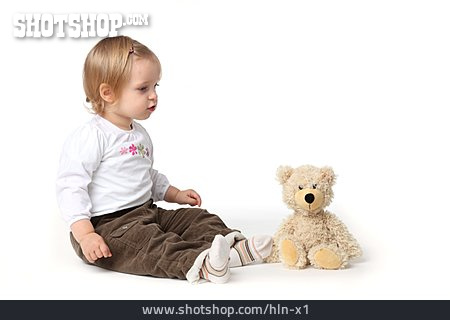 
                Kleinkind, Mädchen, Teddybär                   