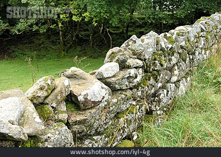 
                Mauer, Natursteinmauer                   