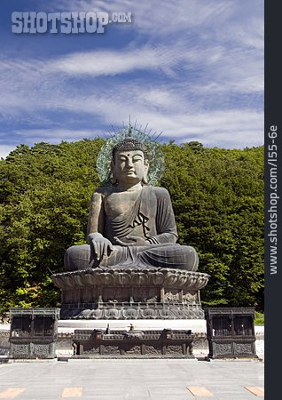 
                Buddhastatue, Südkorea, Seoraksan-nationalpark                   