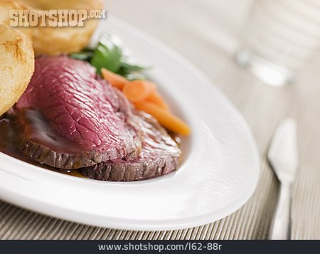 
                Roastbeef, Fleischgericht, Yorkshire-pudding                   