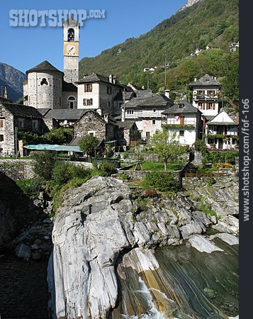 
                Tessin, Valle Verzasca, Lavertezzo                   