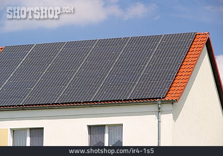 
                Wohnhaus, Solarenergie, Solaranlage                   