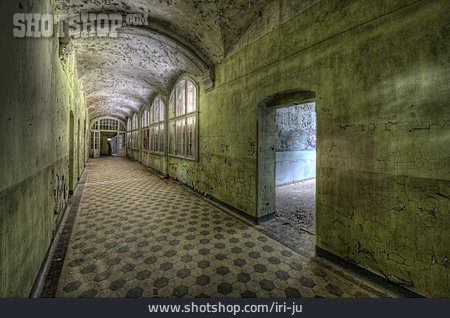 
                Ruine, Flur, Korridor, Beelitz-heilstätten                   