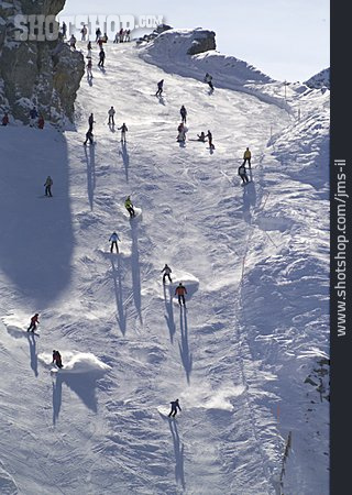 
                Skifahren, Skifahrer, Skigebiet, Skipiste                   