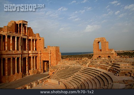 
                Ruine, Amphitheater, Sabrata                   