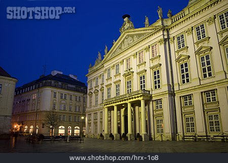 
                Primatialpalais                   