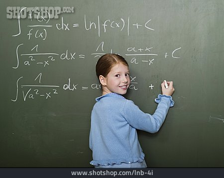 
                Mathematik, Grundschülerin, Hochbegabung                   