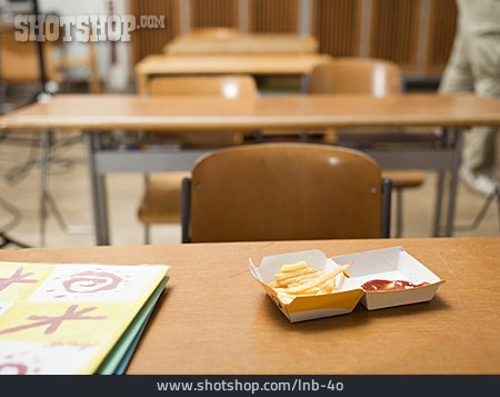 
                Fastfood, Ungesunde Ernährung, Schulverpflegung                   