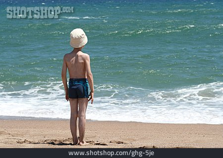 
                Junge, Strandurlaub, Sommerurlaub                   