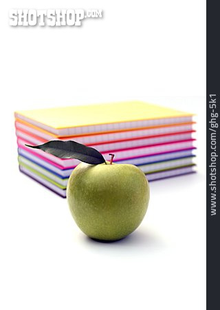 
                Apfel, Bücherstapel                   