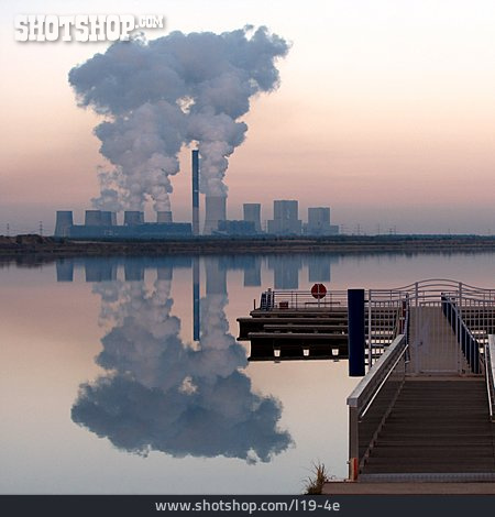 
                Industrie, Umweltverschmutzung, Braunkohlekraftwerk, Kraftwerk Boxberg, Bärwalder See                   