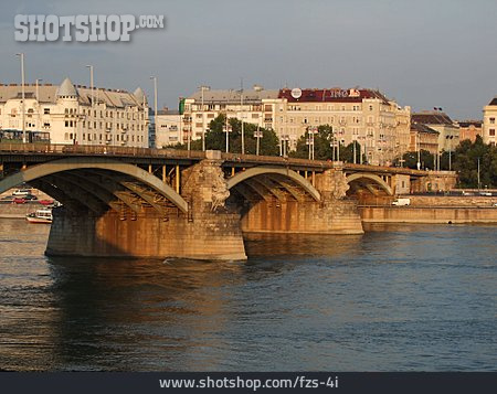 
                Budapest, Donaubrücke, Margaretenbrücke                   