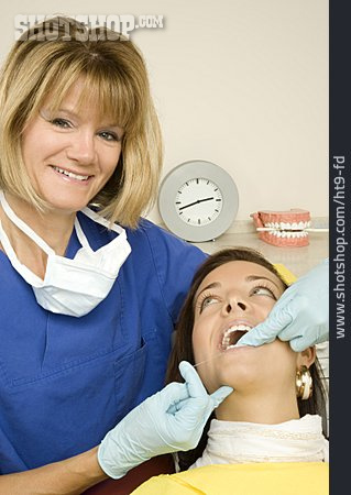 
                Zahnarztbesuch, Prophylaxe, Zahnreinigung                   