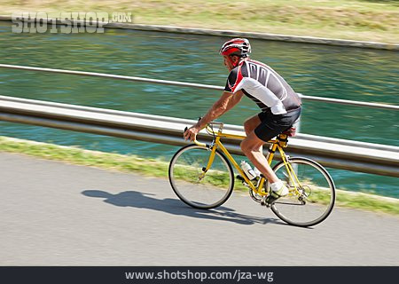 
                Radfahrer, Fahrradtour, Rennradfahrer                   