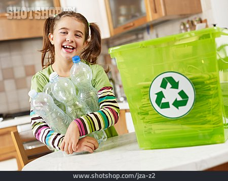 
                Mädchen, Recycling, Mülltrennung, Umweltbewusst                   