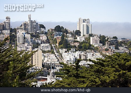 
                San Francisco, Lombard Street                   