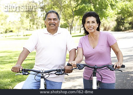 
                Paar, Fahrradfahrer, Fahrradtour                   